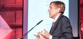 La Commission européenne réagit positivement aux idées de F. Bausch sur la promotion des chemins de fer en Europe