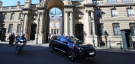 Défilé du 14 juillet : première sortie présidentielle pour la Nouvelle PEUGEOT 5008