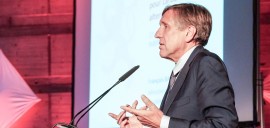 La Commission européenne réagit positivement aux idées de F. Bausch sur la promotion des chemins de fer en Europe