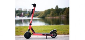 Bonus miles for e-mobility: Voi presents the world's first e-scooter credit card